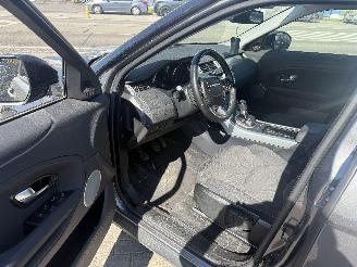 Land Rover Range Rover EVOQUE 2.0 SE picture 19