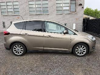 Schadeauto Ford C-Max TITANIUM 2018/10