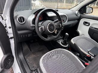 Renault Twingo 1.0 picture 21