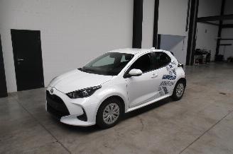 Unfallwagen Toyota Yaris HYBRID 2024/3