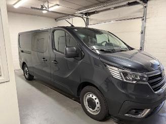 Vaurioauto  passenger cars Renault Trafic  2025/8