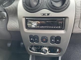 Dacia Sandero 1.4 airco picture 10