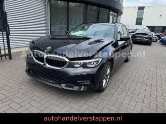uszkodzony samochody osobowe BMW 3-serie d Touring Sport Line 110KW Leder Navi LED 2021/5