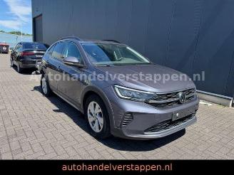 krockskadad bil auto Volkswagen Taigo III Life Licht + Sicht Plus, IQ.DRIVE-Pake 2022/11